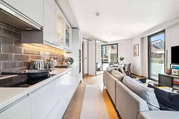 Stylish Two-Bedroom Apartment Wandsworth  Modern Luxury