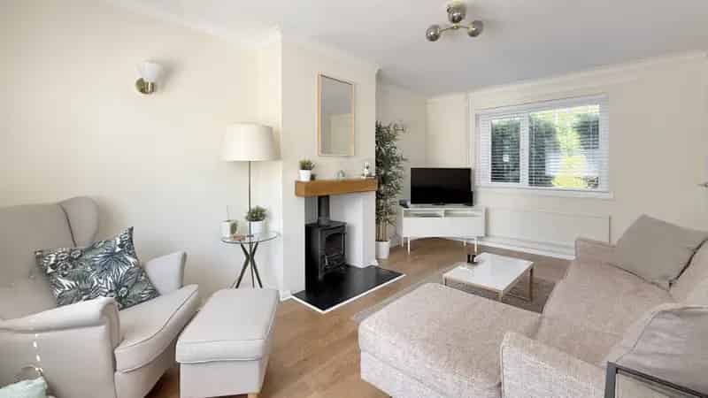 3 Bedroom Semi-Detached House For Sale Warminster