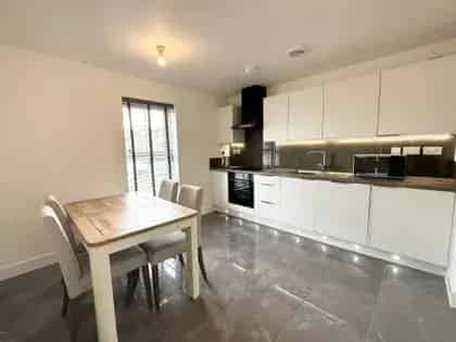 4 rooms house of 104 m² in Leeds