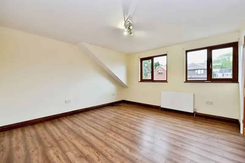 2 Bedroom Detached House for Sale Wingerworth Derbyshire