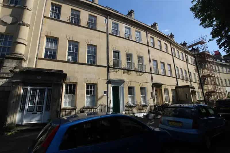 1 Bedroom Apartment to Rent in Bath