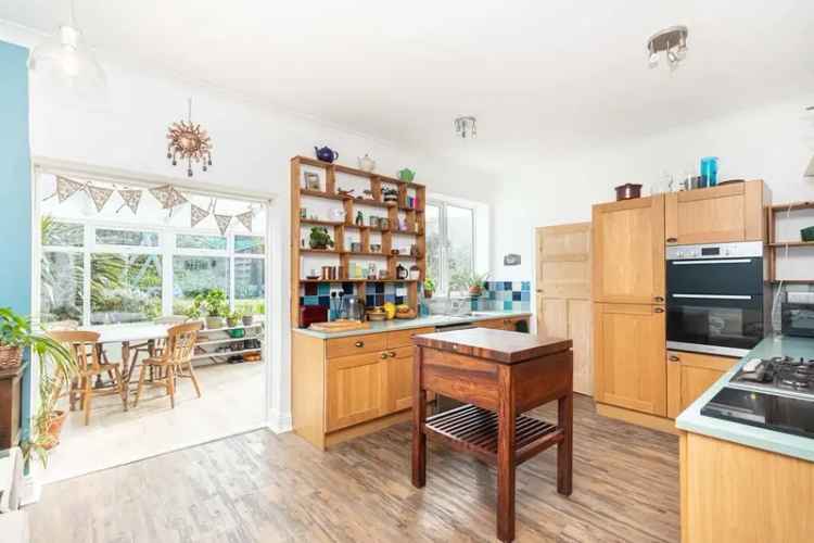 5 Bedroom Detached House For Sale Near Bournemouth Grammar School