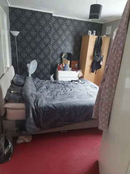 Flat For Rent in Lichfield, England