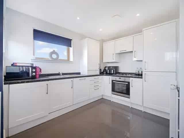 2 Bedroom Flat for Sale Near Glasgow University