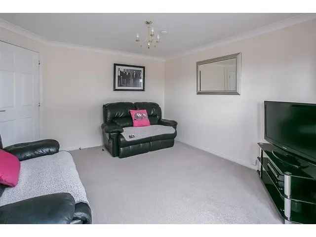 2 bedroom flat  for sale