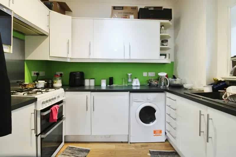 1 Bedroom Flat Investment Opportunity - Tenants in Situ