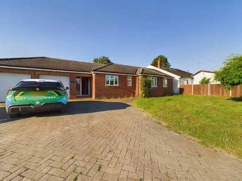 3 Bedroom Bungalow to Rent - Spacious & Pet-Friendly