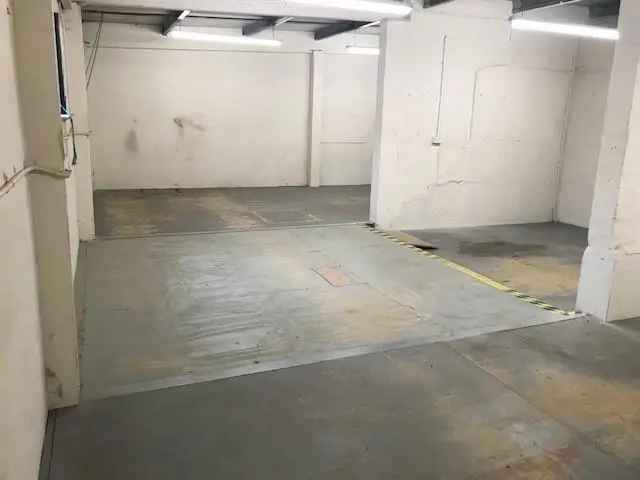 Industrial For Rent in London, England