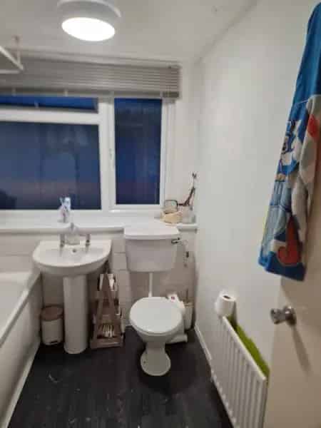 Spacious 3 Bed Terraced House with Great Neighbours