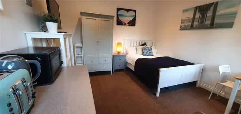 6 Bedroom HMO for Sale - High Yielding Investment Opportunity