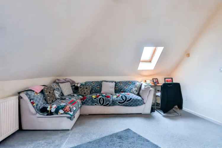 2 Bedroom Penthouse Apartment Near Award Winning Beaches