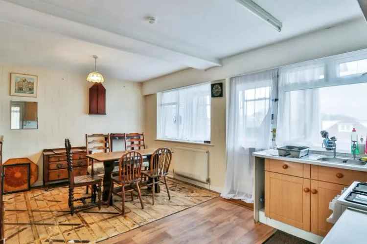 3 Bedroom Detached House for Sale - Muscliff
