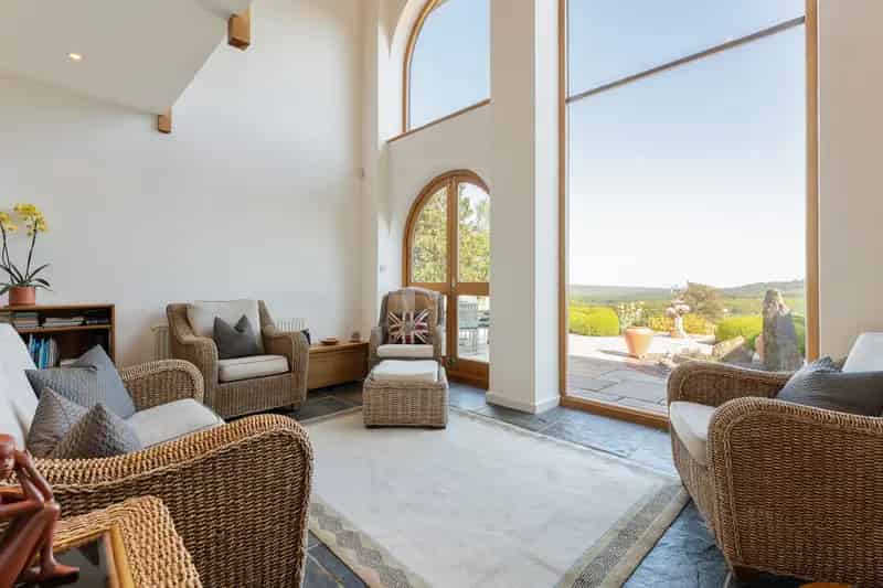 6 Bedroom Detached House with 5.5 Acres South Downs Views