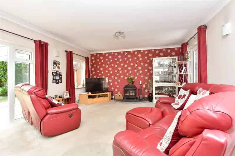 5 Bedroom Chalet Bungalow For Sale