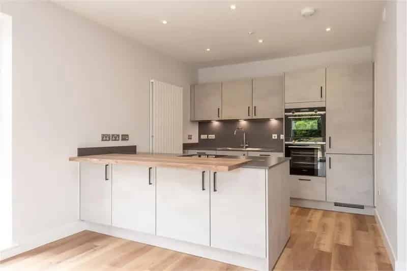 1 Bed Flat - Others with 1 Reception Room