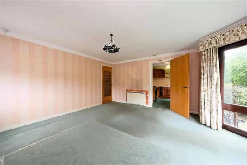 2 Bed Flat Ground Floor Retirement Development