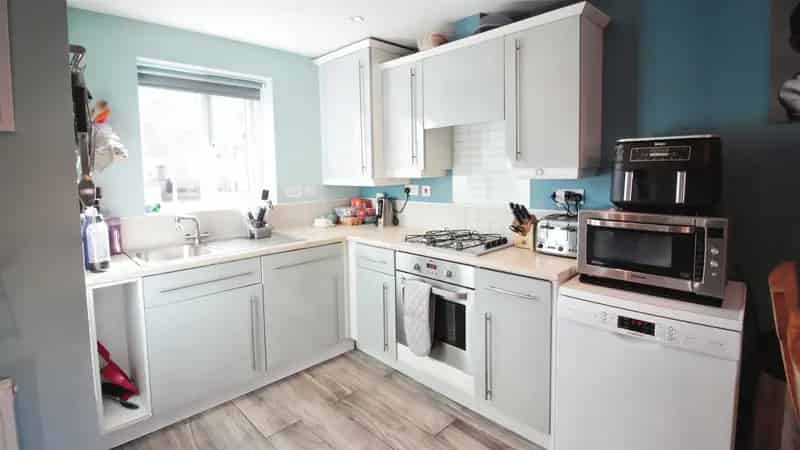 3 Bedroom Detached House For Rent