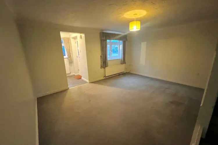 3 Bed Semi-Detached House Attleborough Garage Parking Central Heating