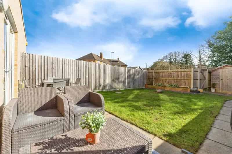 3 Double Bedroom Townhouse with Garden and Parking