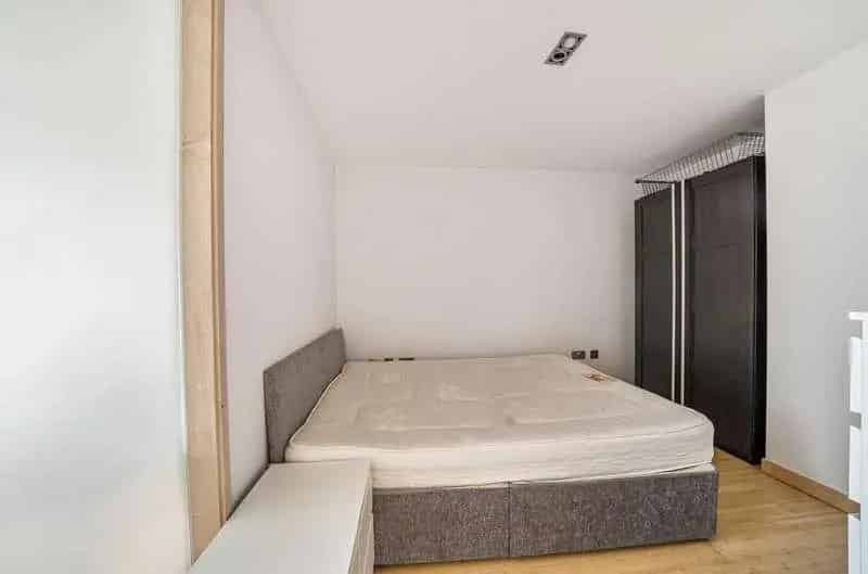 1 Bed Flat for Sale near Kingston Town Station