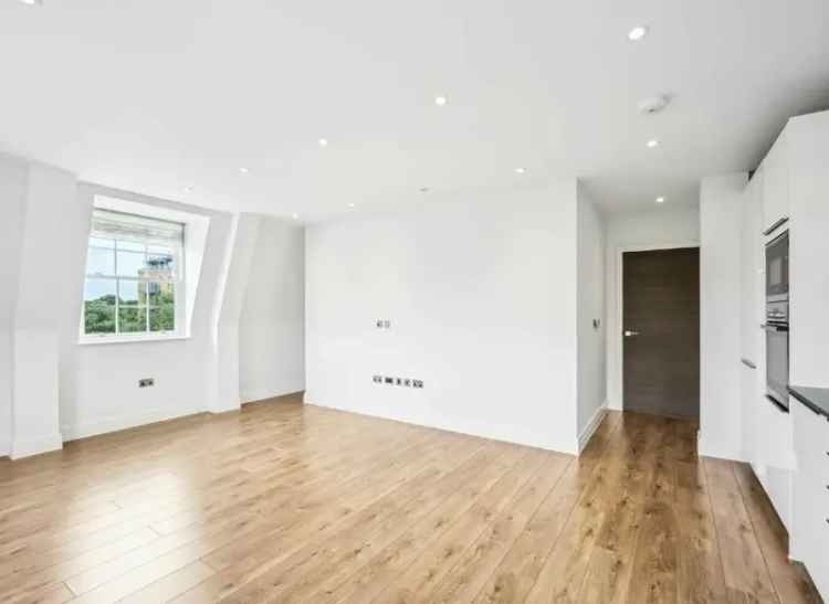 2 Bed 2 Bath River View Apartment Near Kew Bridge Station