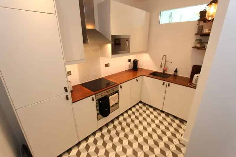 2 Bedroom Flat to Rent in Edinburgh