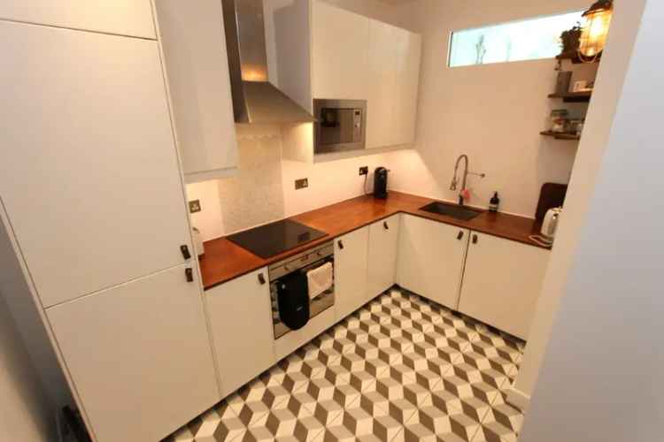 2 Bedroom Flat to Rent in Edinburgh