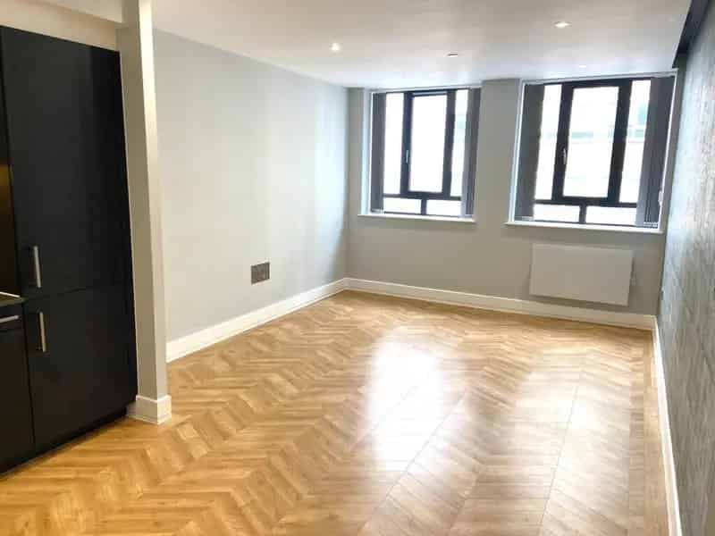 One Bedroom Apartment Near Birmingham City Centre