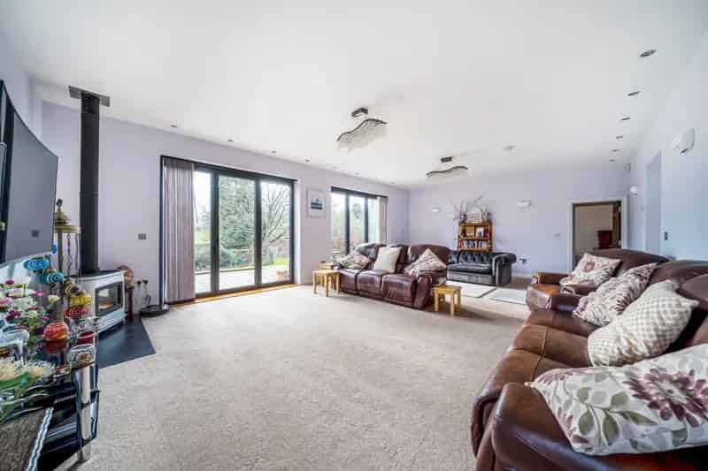 5 Bedroom House in Restored Bryngwyn Manor