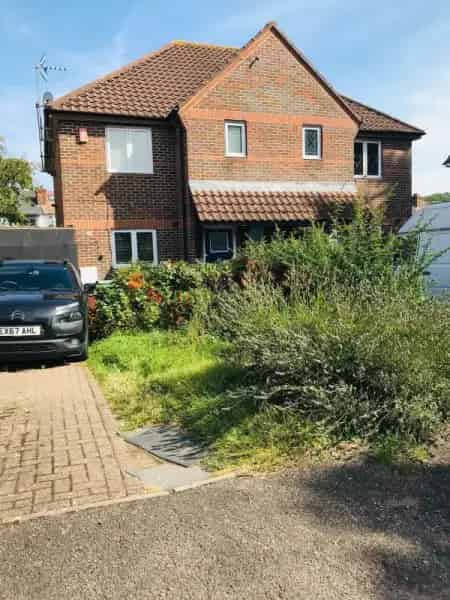 3 Bed House Near London - Potential 4th Bedroom - Family Home