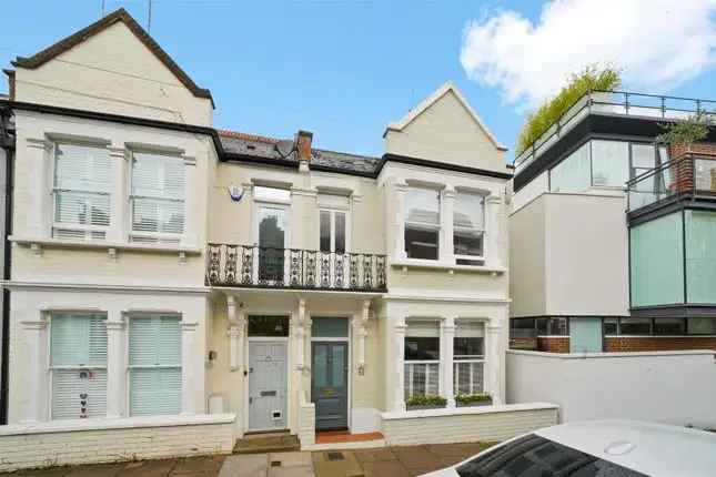 End terrace house for sale in Glendarvon Street, London SW15