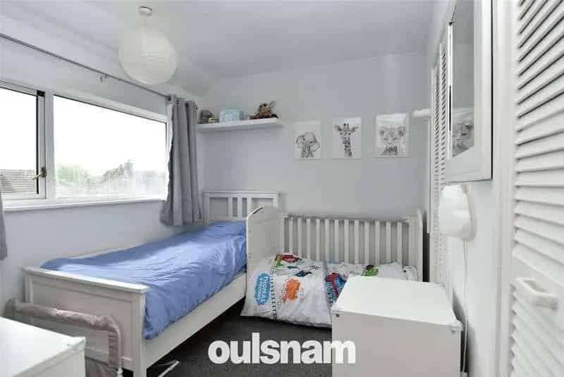 2 bed house for sale