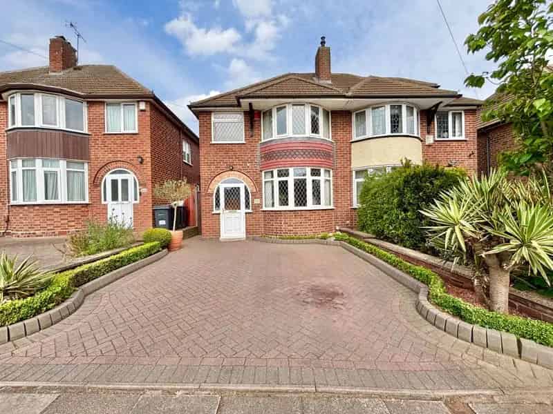 3 Bedroom Semi Detached House to Rent Great Barr