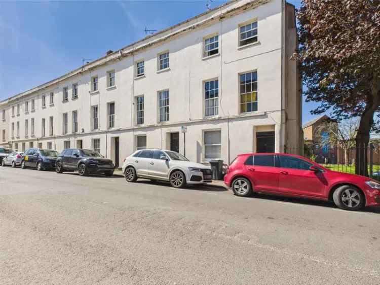 9 Bedroom Apartment Block for Sale