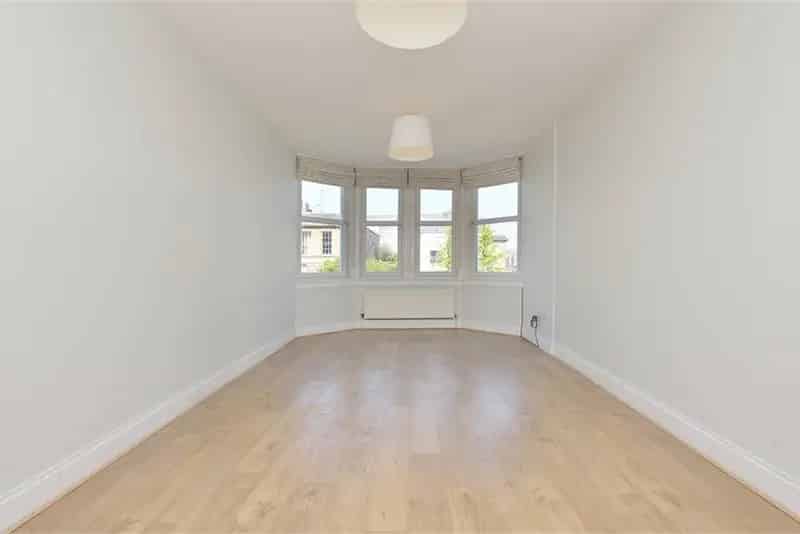 2 Bed Flat - Others with 1 Reception Room