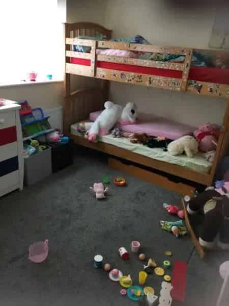 2 Double Bed House Near Shops and Transport