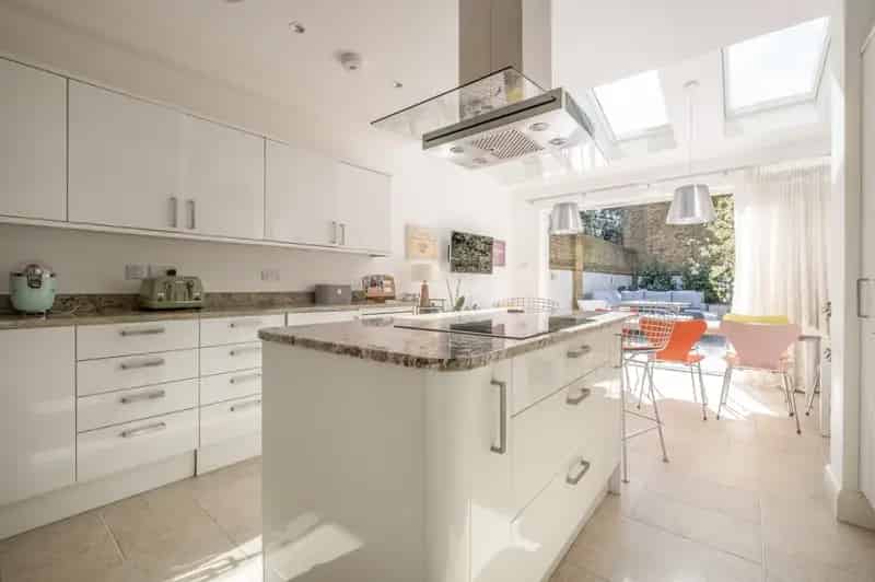 4 Bedroom House for Sale in Parsons Green