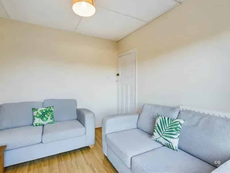 4 Bedroom Detached House Near University