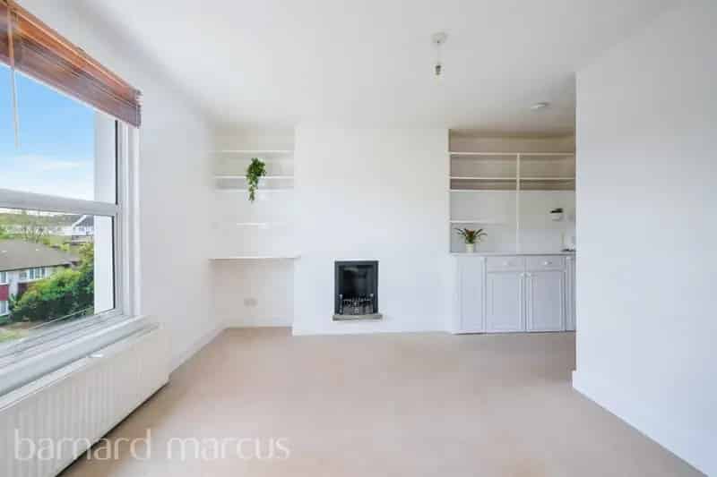 Spacious One-Bedroom Apartment with Loft Extension Potential