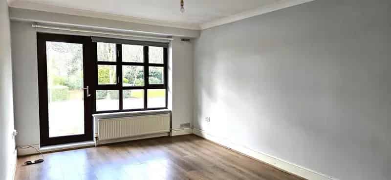 2 Bedroom Apartment House to Rent
