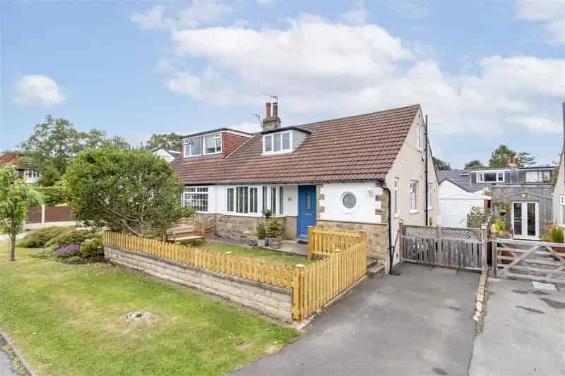 3 Bedroom Semi-Detached Bungalow House to Rent