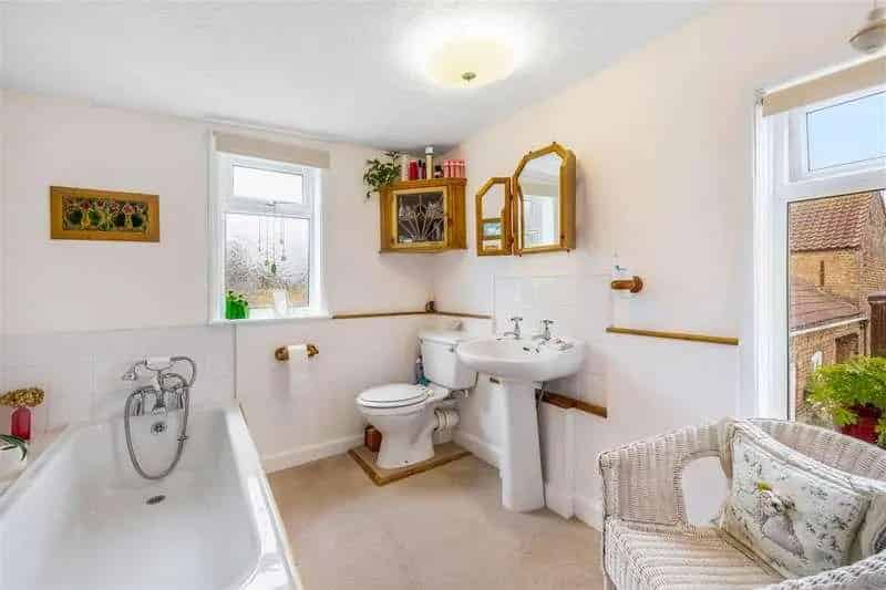 3 bed house for sale
