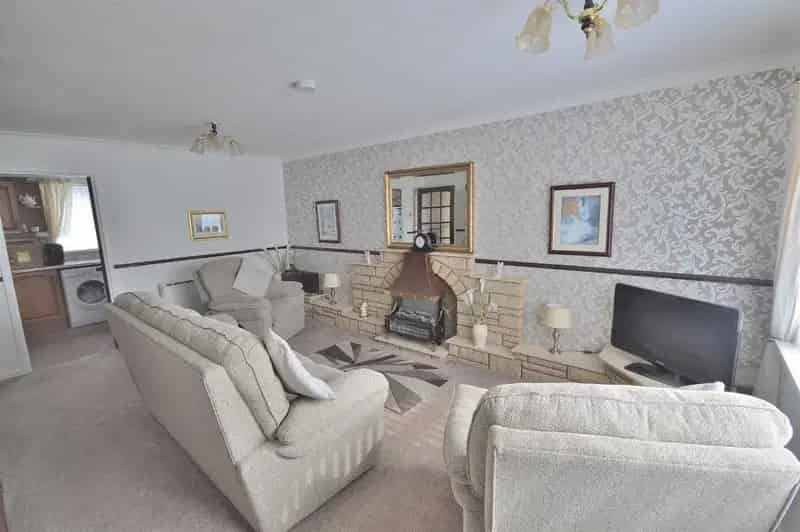 3 Bed End Link Villa For Sale