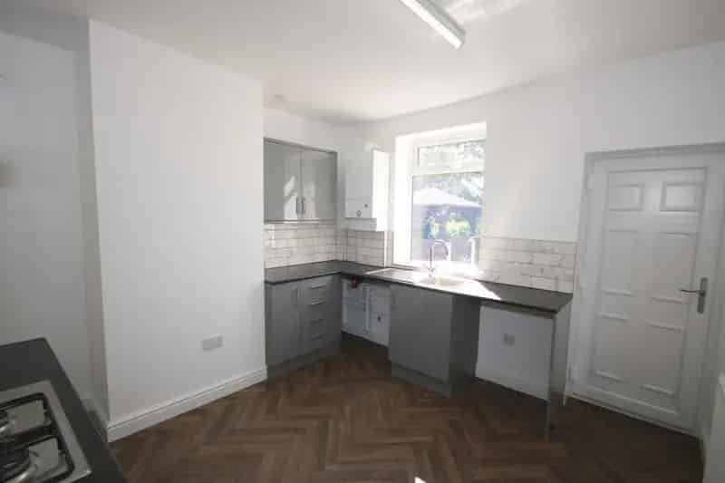 2 bedroom House
 For Sale 
Total Size: 679 SQ FT