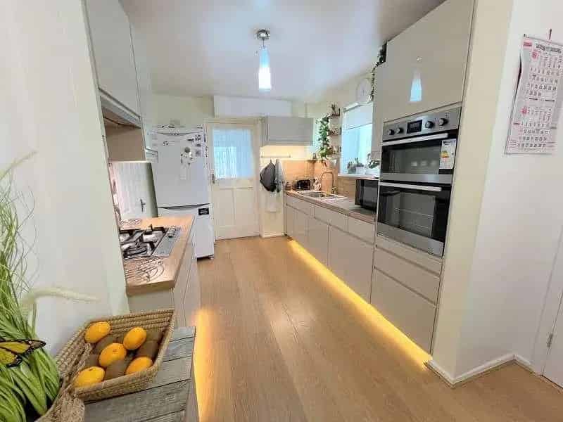 4 Bed Semi-Detached House For Sale