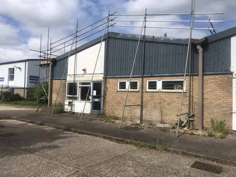 Light Industrial Unit To Let Newmarket 2925 sq ft