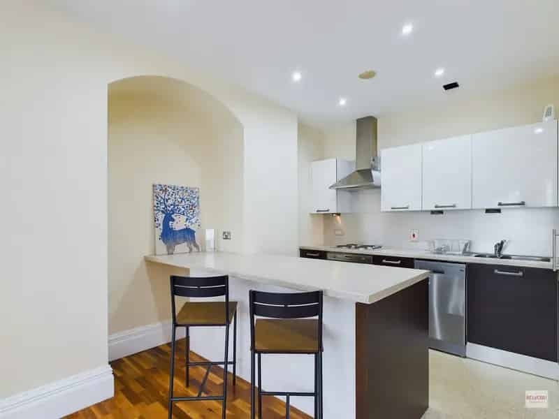 City Centre One Bedroom Apartment Furnished Available Now