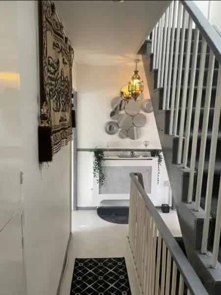 4 Bed House Near Schools Large Garden Off Street Parking