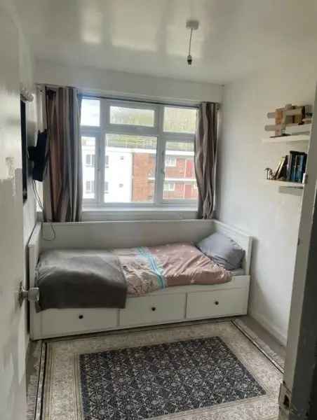 House For Rent in London, England