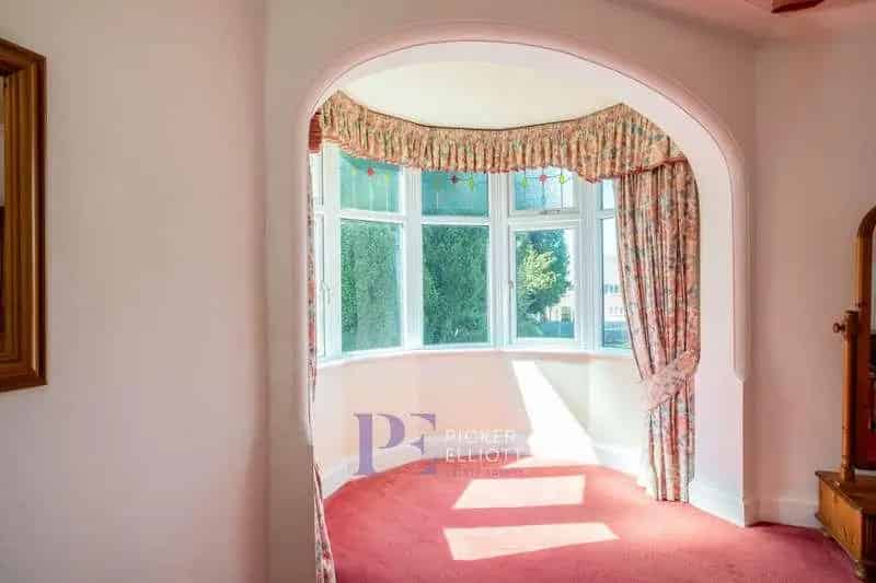 4 Bed Detached House For Sale